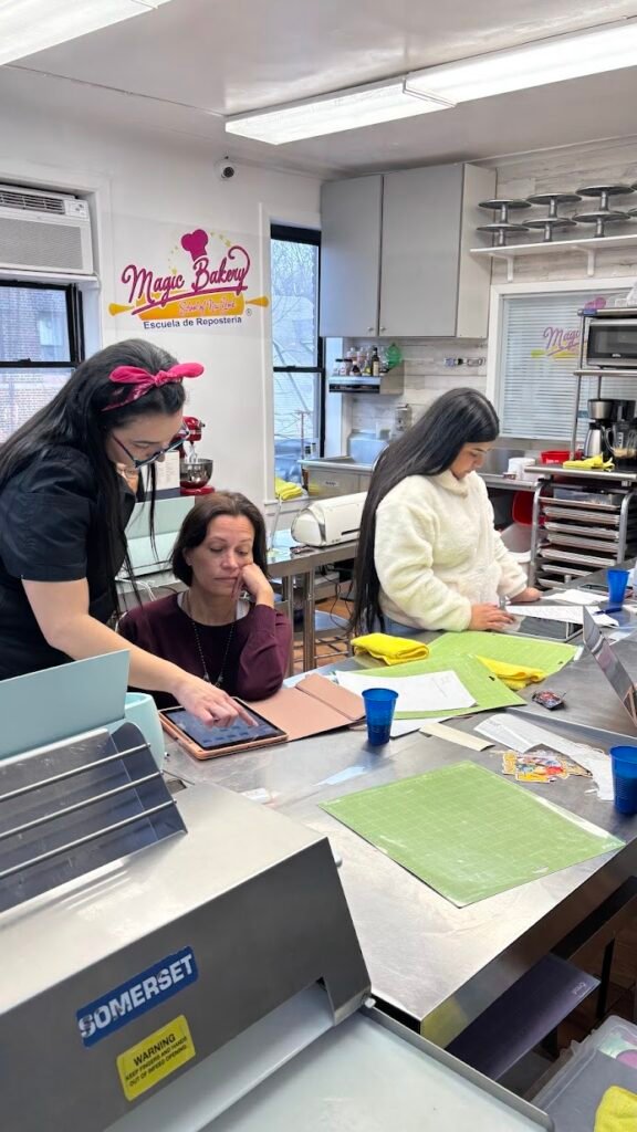 Personaliza tus Pasteles: Taller Práctico de Cricut para Reposteros