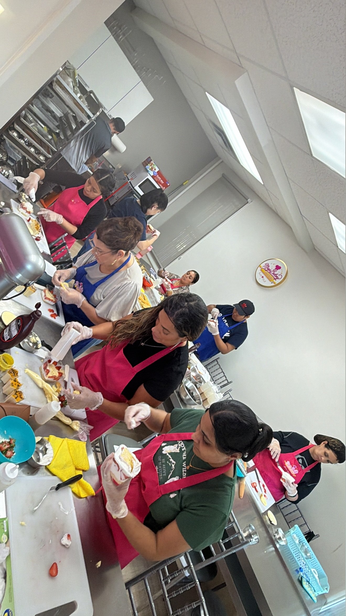 CLASE PRESENCIAL: MESA DE POSTRES – NIVEL I NOVIEMBRE - Imagen 5